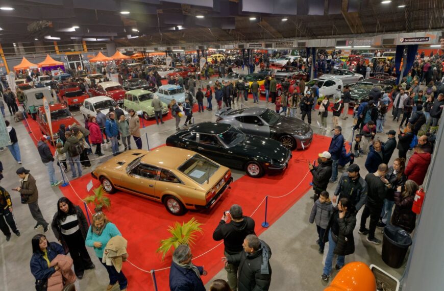 BERAZATEGUI REALIZA EL 13° SALÓN DE AUTOMÓVILES Y MOTOS CLÁSICAS
