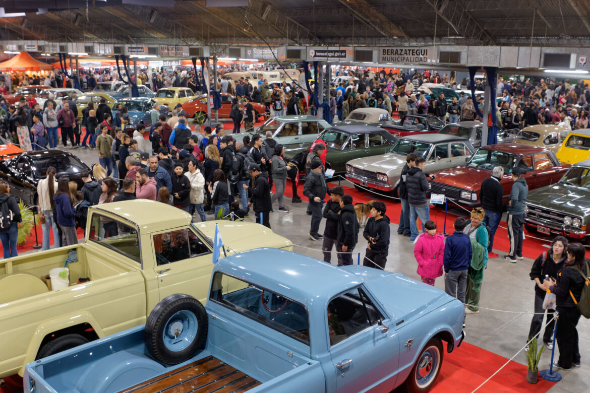 BRILLÓ EL 13° SALÓN DE AUTOMÓVILES Y MOTOS CLÁSICAS DE BERAZATEGUI