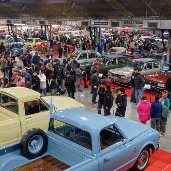 BRILLÓ EL 13° SALÓN DE AUTOMÓVILES Y MOTOS CLÁSICAS DE BERAZATEGUI