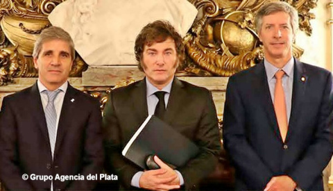El peronismo amplía la denuncia penal contra el gobierno de Milei por el oro en el exterior