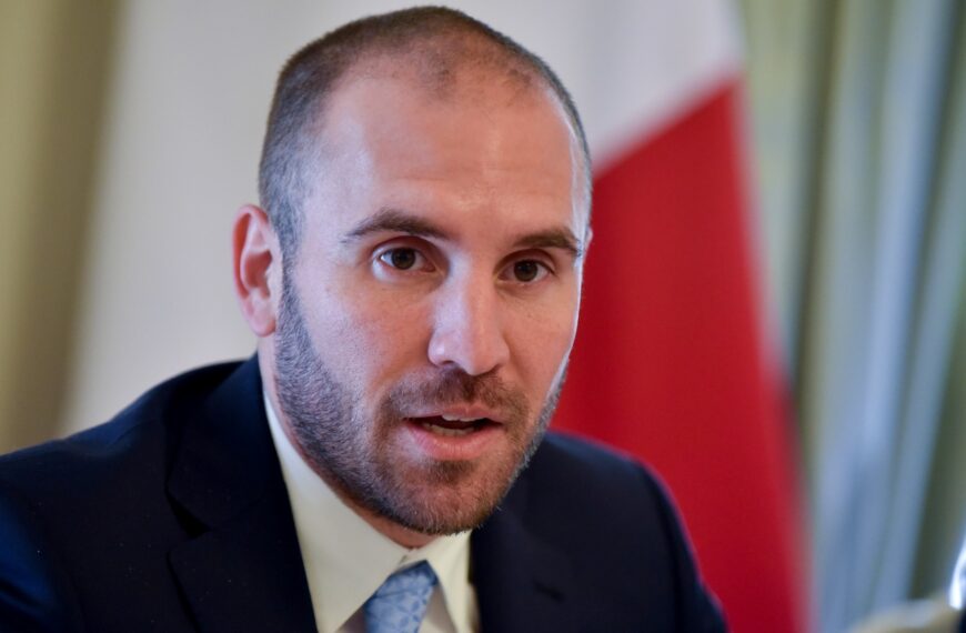 MARTÍN GUZMÁN CUESTIONÓ EL MODELO DE MILEI: «LOS INGRESOS ESTÁN MUY MAL»