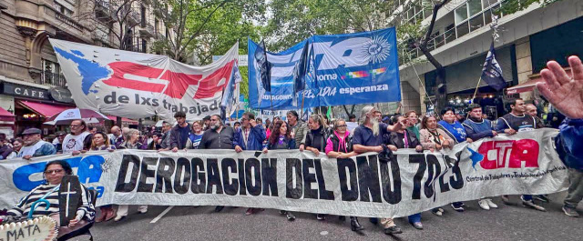 ATE movilizó por la universidad pública, la soberanía y contra el DNU 70/23