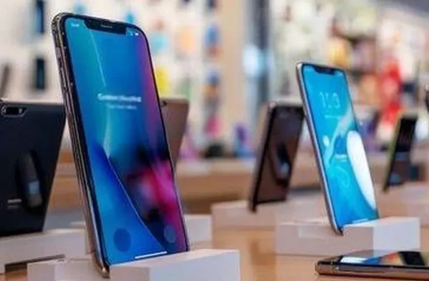 CELULARES IMPORTADOS EN AUGE: LAS COMPRAS AL EXTERIOR CRECIERON 746% MIENTRAS CAE LA PRODUCCIÓN TECNOLÓGICA