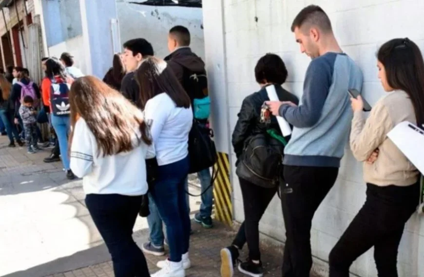 LA REFORMA LABORAL NO FRENÓ LA CAÍDA DEL EMPLEO: CERRARON CASI 7.000 EMPRESAS EN CUATRO MESES